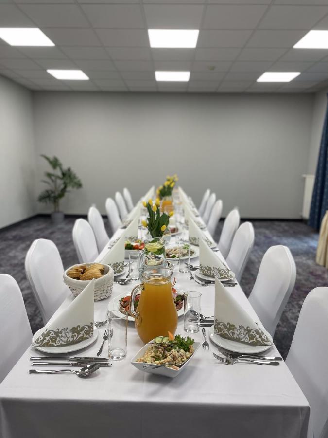 Hotel Anton By Dns Pruszków Eksteriør bilde